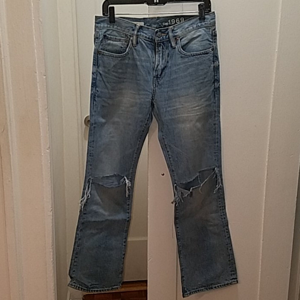 Gap jeans with knees cut out